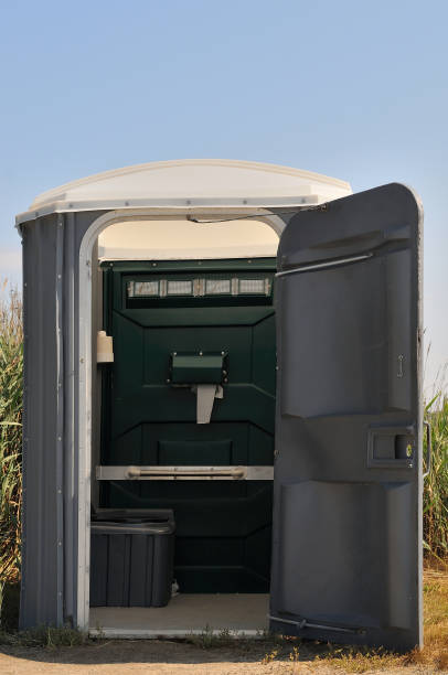 Best Porta potty delivery and setup  in Seminole, FL